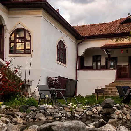Surasul Muntelui Homestay szállás